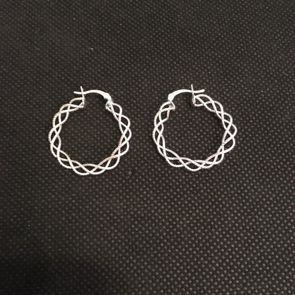 Sterling Silver Twisted Hoop Earrings 30mm New - Picture 2 of 3
